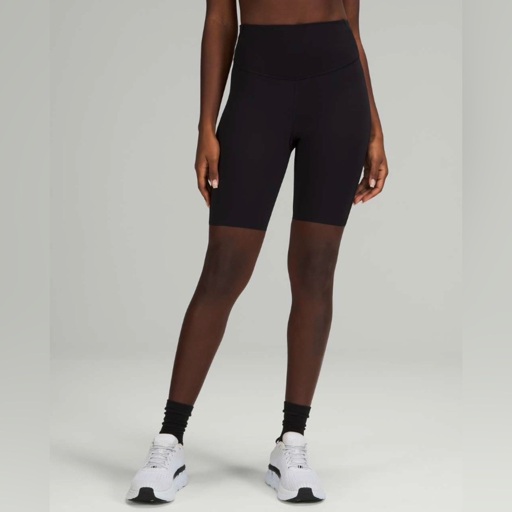 Lululemon Base Pace High-Rise Short 8" Black Size 4